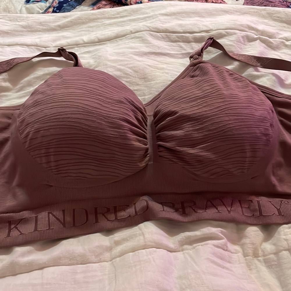 Pumping / Nursing bra from Kindred Bravely